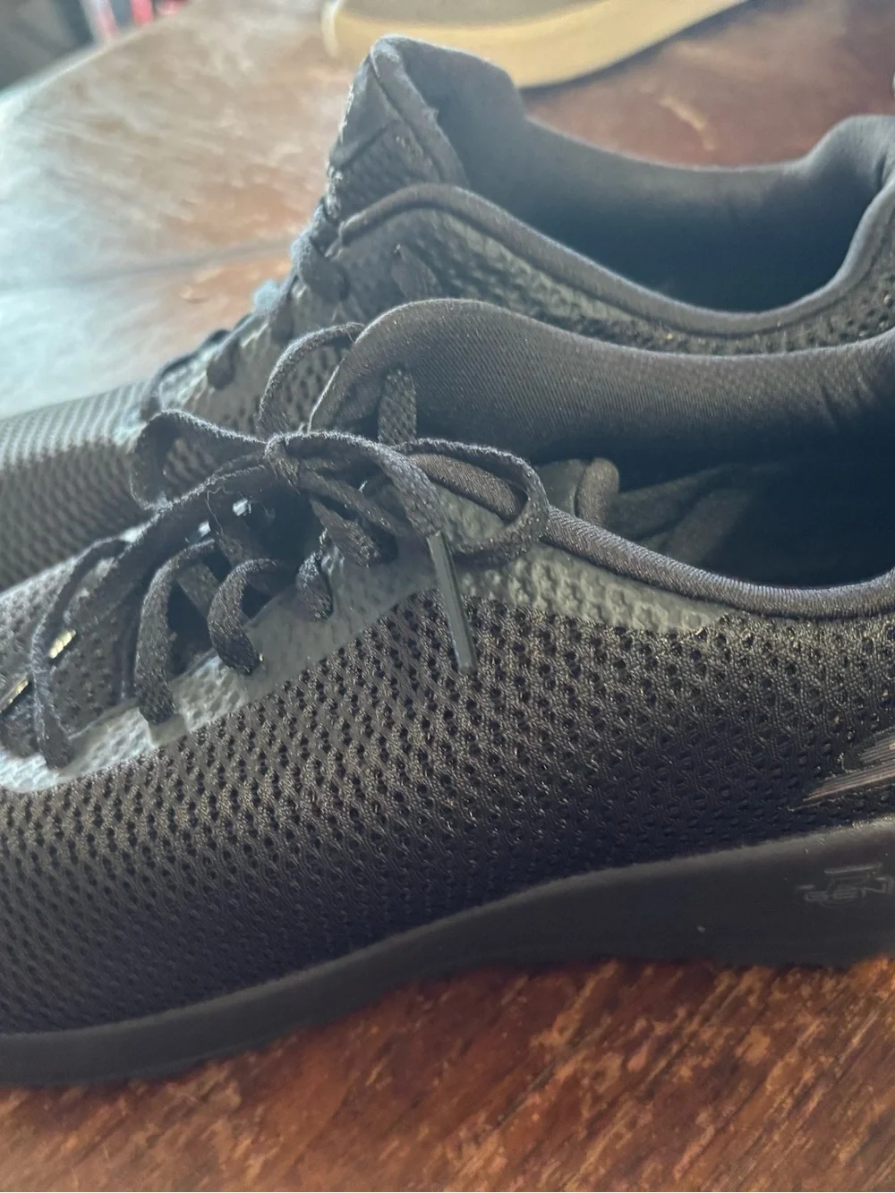Skechers GOwalk woman’s Black Mesh Walking Shoes